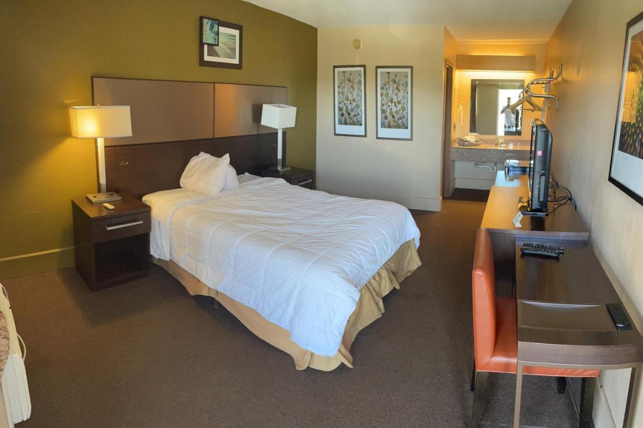 Hilltop Inn Pittsburgh Crafton Exteriér fotografie