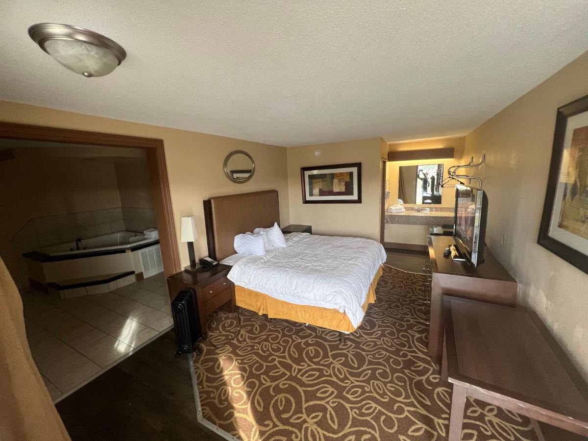 Hilltop Inn Pittsburgh Crafton Exteriér fotografie