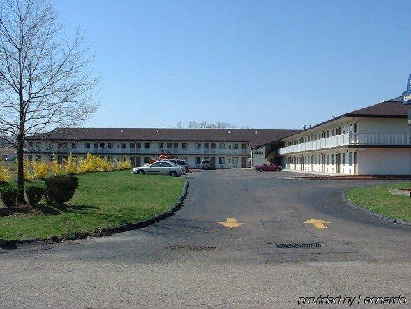 Hilltop Inn Pittsburgh Crafton Exteriér fotografie