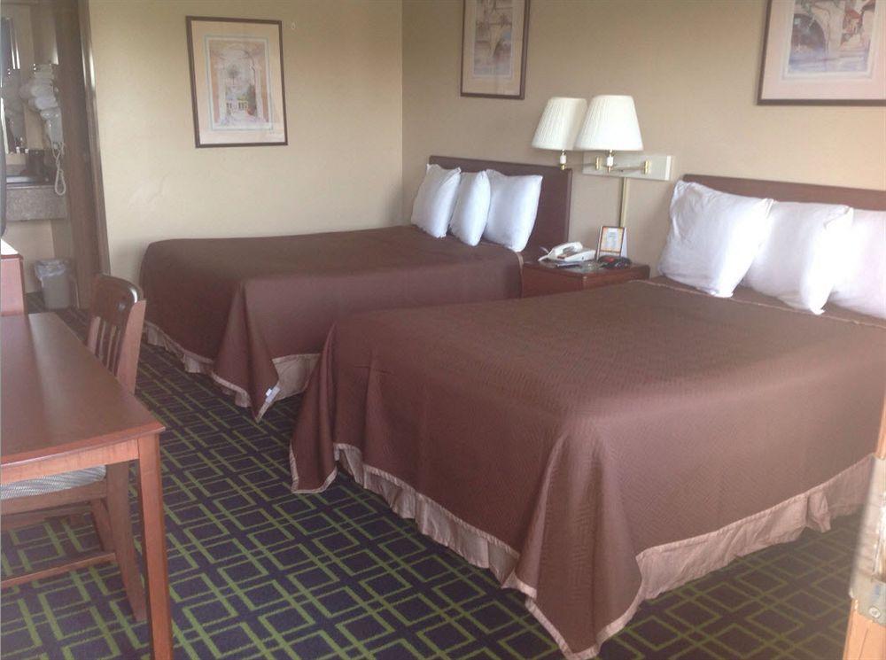 Hilltop Inn Pittsburgh Crafton Exteriér fotografie